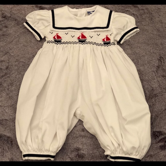 Carriage Boutique Other - Carriage Boutique white smocked sailboat romper 6m